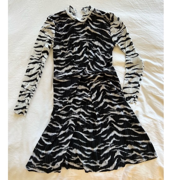 Topshop zebra dress Size 2 - Picture 5 of 6
